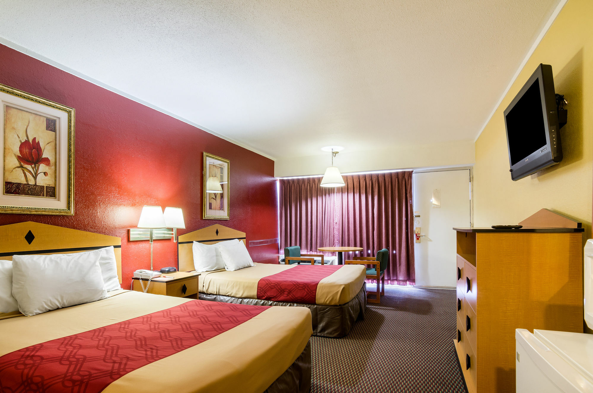 Econo Lodge Topeka Esterno foto